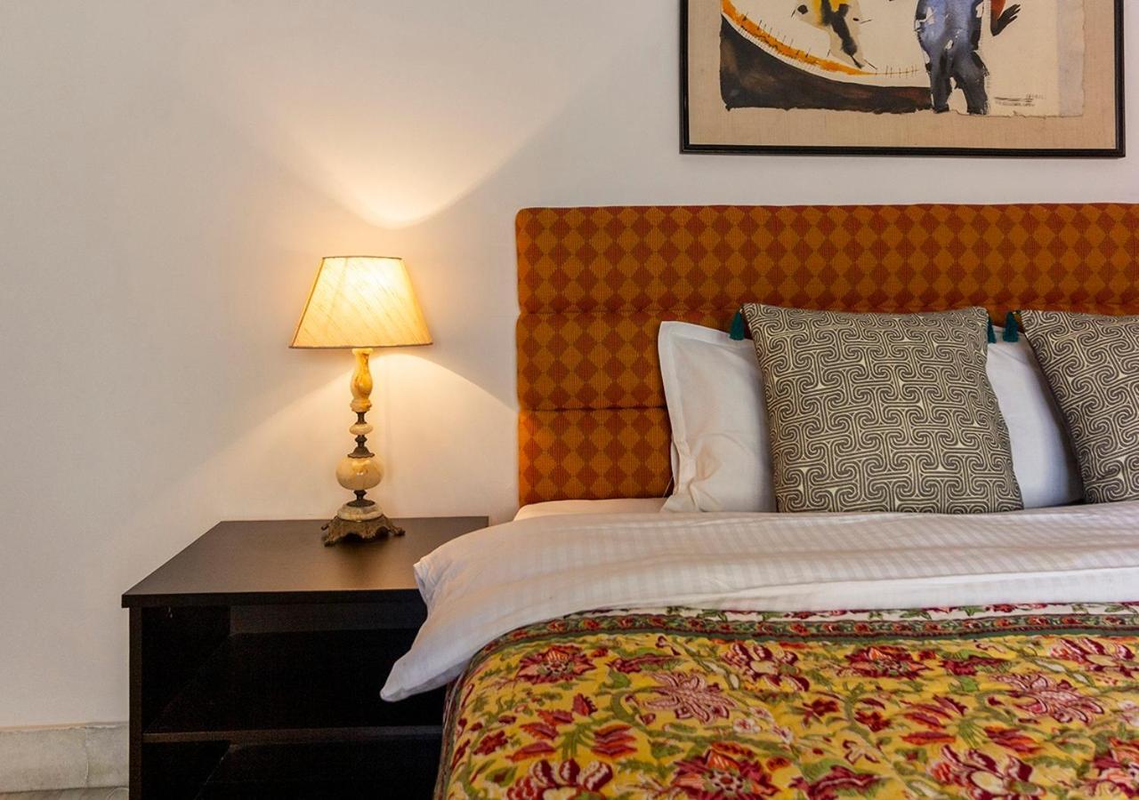 Neelam Bed & Breakfast Kolkata Exterior photo