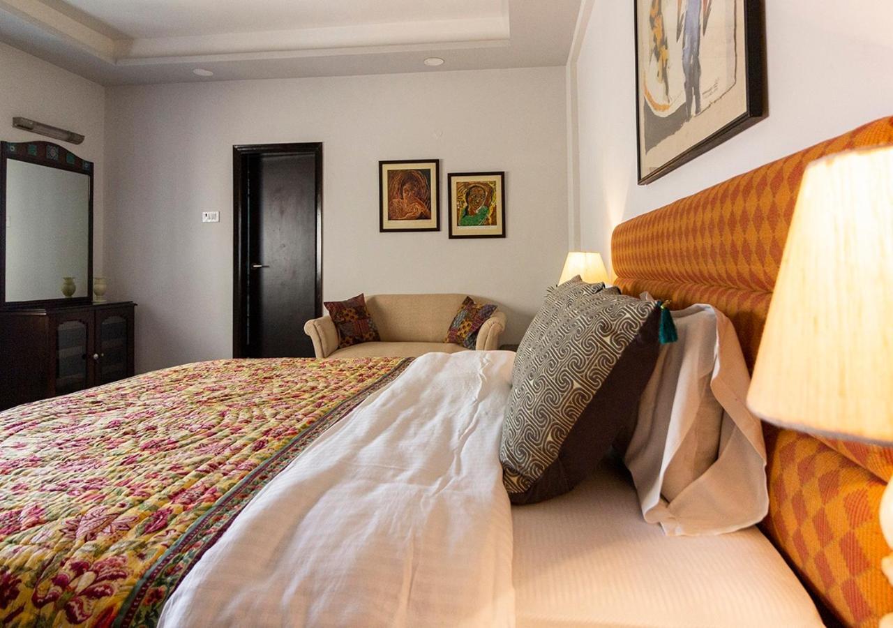 Neelam Bed & Breakfast Kolkata Exterior photo