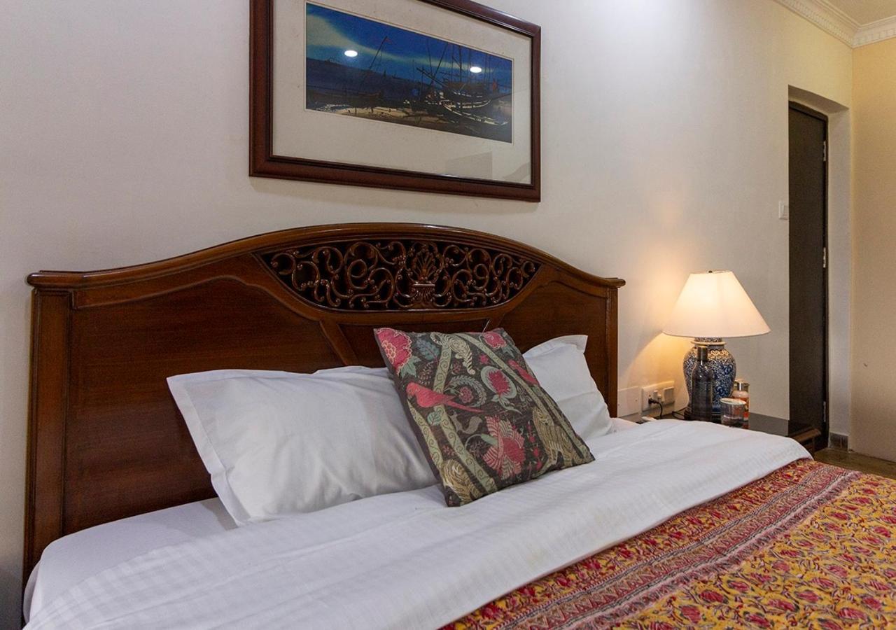 Neelam Bed & Breakfast Kolkata Exterior photo