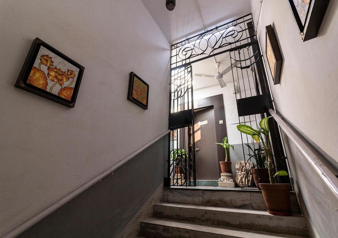 Neelam Bed & Breakfast Kolkata Exterior photo