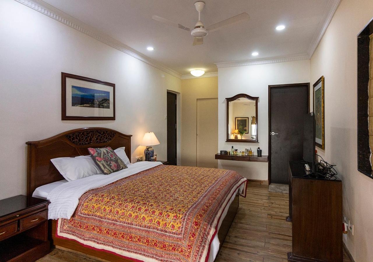 Neelam Bed & Breakfast Kolkata Exterior photo